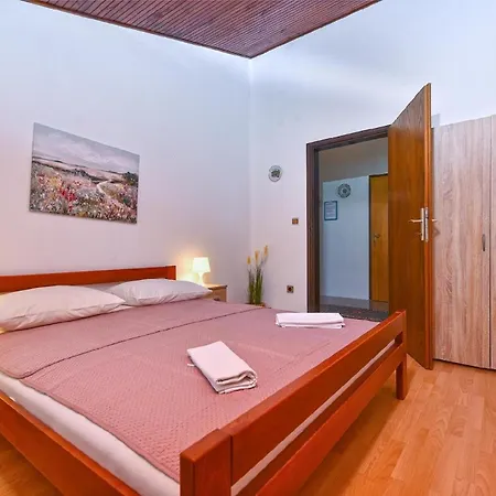 Appartement Fuer 5 Personen Ca 55 Qm In Banjole, Istrien Istrische Riviera *